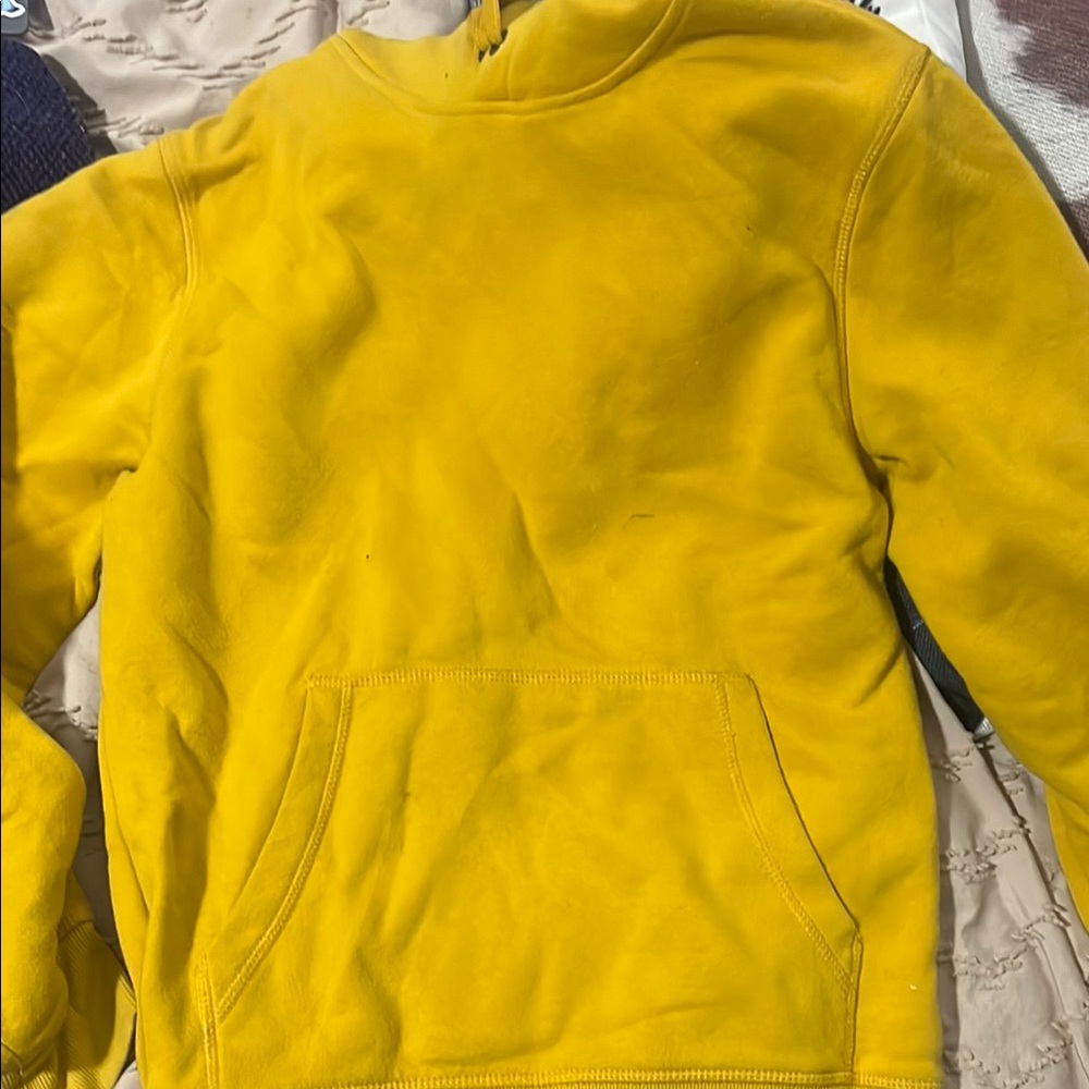 Amazon Essentials Women's Yellow Crewneck